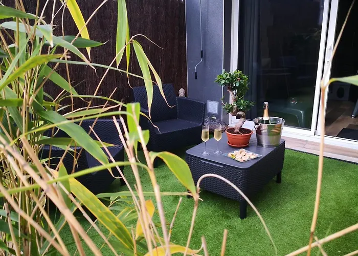 V&spa 2 D'hôtes Avec Privatif Dont Avec Un Sauna Couette-café 3*