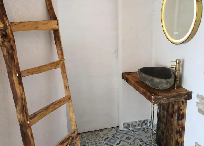 Couette-café V&spa 2 D'hôtes Avec Privatif Dont Avec Un Sauna