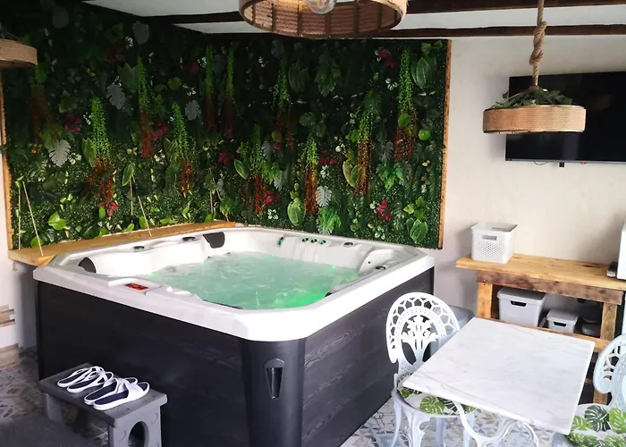 Couette-café V&spa 2 D'hôtes Avec Privatif Dont Avec Un Sauna 3*